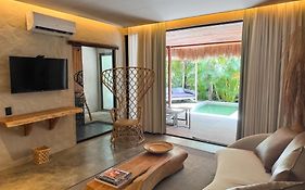 Makena Hotel